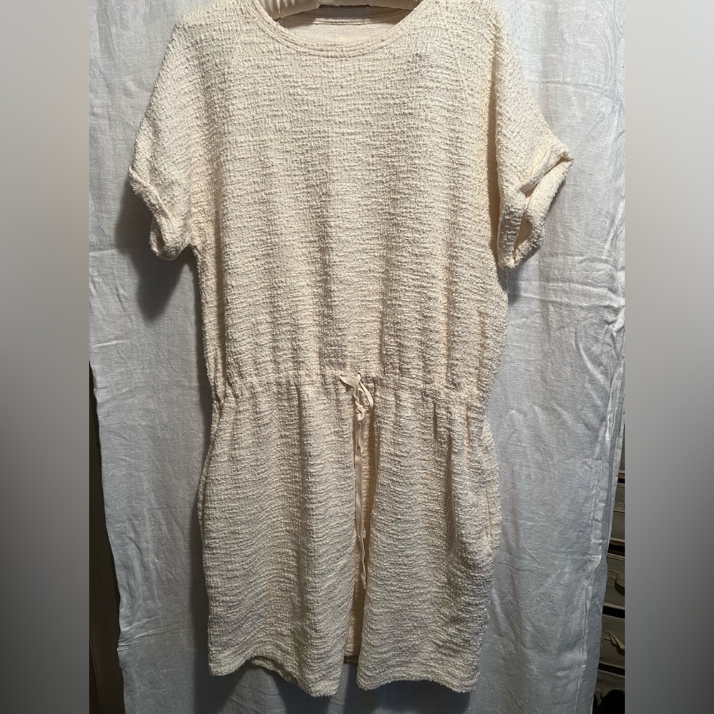 Lou & Grey cream colored skirt jumper with drawstring. Size large.